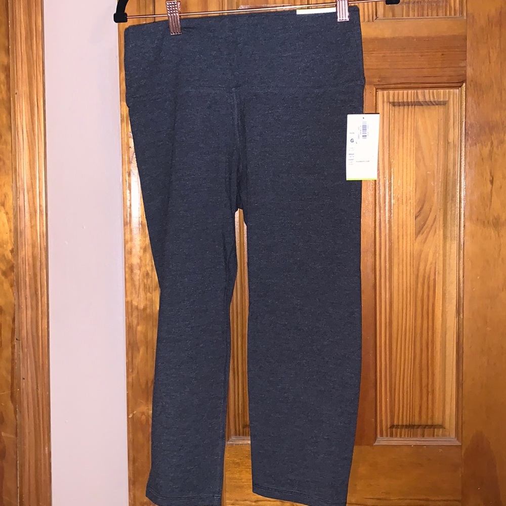 Old navy high rise crop leggings size L